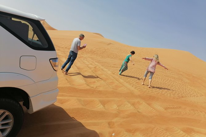 Sunset in Al Wahiba Sands. (Sunset at the Desert) - Location Overview