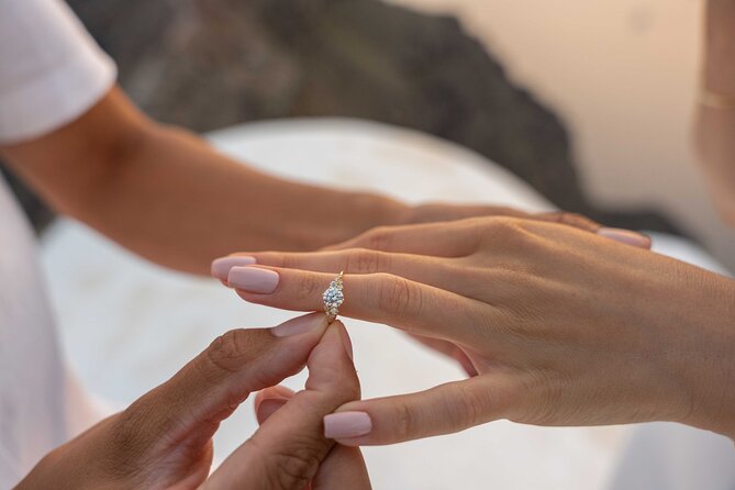 Surprise Proposal Photoshoot in Santorini