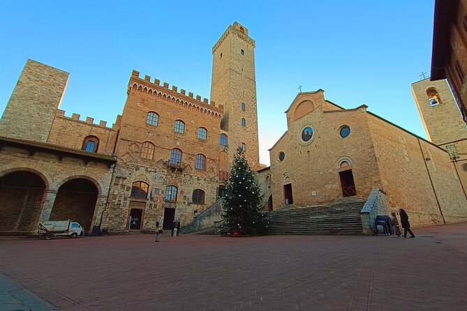 Tour of San Gimignano and Private Wine Experience in Chianti - Tour Overview