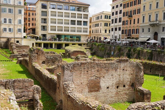 Tour of the Ludus Magnus, Residences and Gladiator Arena in the Colosseum - Meeting Point Details