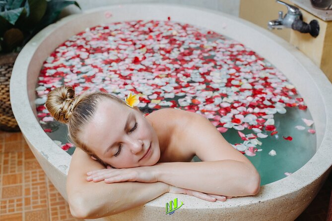 Traditional Bali Massage Lulur & Spa Treatment 2 Hours - Service Description
