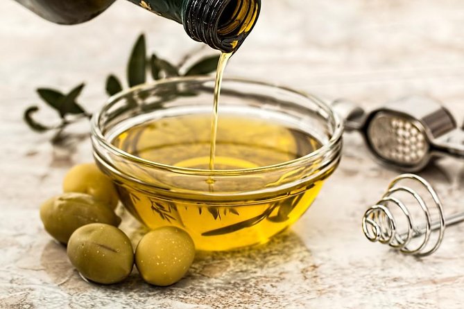 Transfer Naples to Sorrento With Stop at Oil and Limoncello Tasting - Meeting and Pickup
