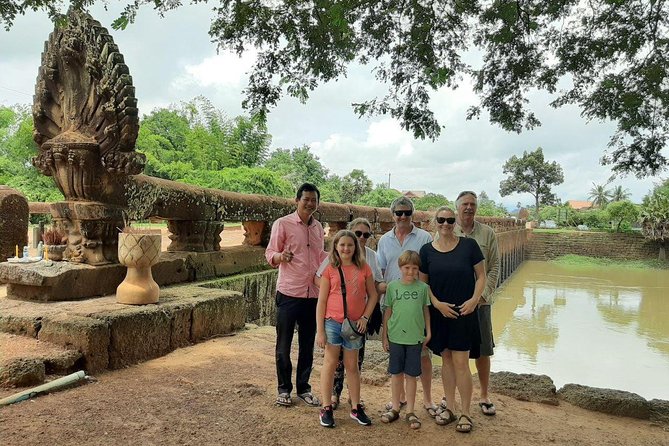 Transfer Stop Sightseeing Phnom Penh - Siem Reap, English Speaking Driver