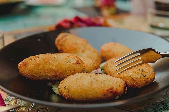 Valencia Wine Tasting and Tapas Experience