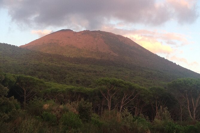 Vesuvius and Capri Trekking and Sailboat Tour 3 Days - Tour Details