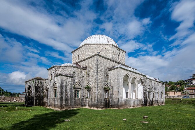 Walking Tour “Love Stories of Shkodra” For Couples - Group Size