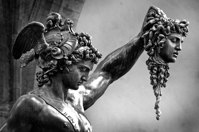 Walking Tour of Florence in the Evening to Discover Its Dark Side - Meeting Point