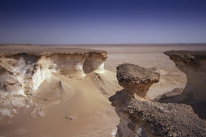 West Qatar Tour to Richard Sierra Sculpture, Umbrella Rocks - Tour Overview