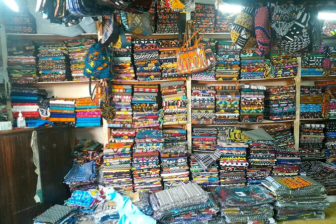 Your Assistant in Interpretation & in Shopping in Dakar Markets