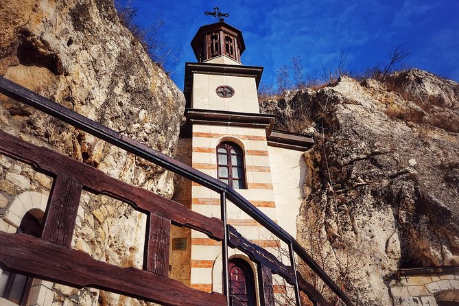 2 Days in Bulgaria Veliko Tirnovo and Arbanasi Village - Day 1: Veliko Tirnovo City Tour