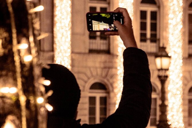 2 Hours Christmas Lights Creative Photography in Lisboa - Booking and Cancellation Policies