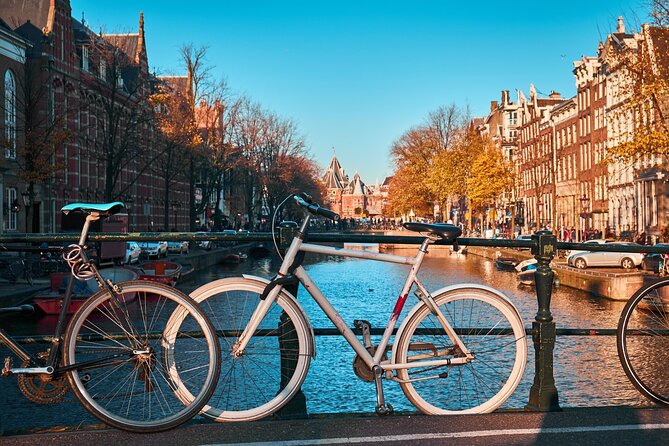 3 Hour Private Bike Tour in Amsterdam