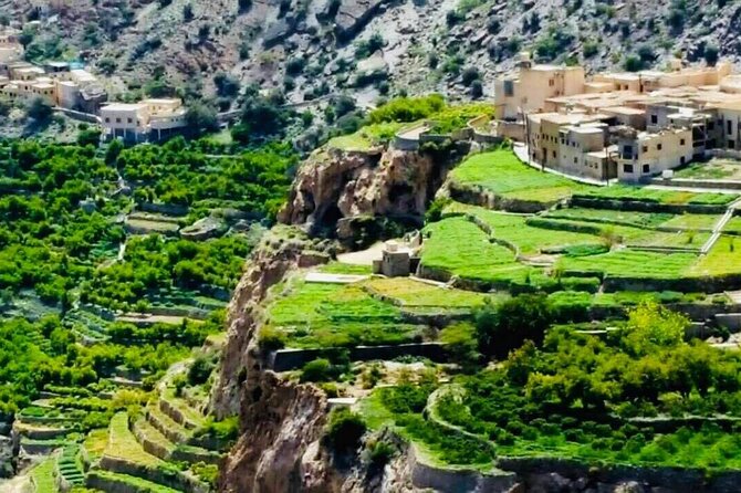 4-Days Private Jamila Sightseeing Tour - Accommodation Details