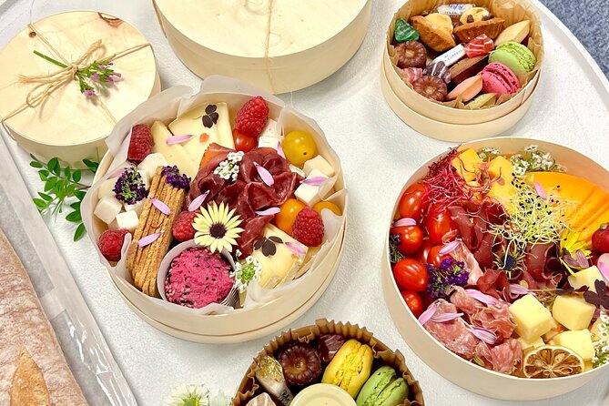 4-hour Gourmet and Guided Excursion in Paris in a Luxury Minibus - Tour Highlights