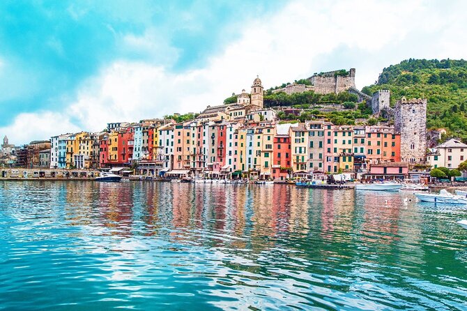4-Hour Guided Boat Tour With Aperitif at Sunset in Spezia - Meeting Point Details