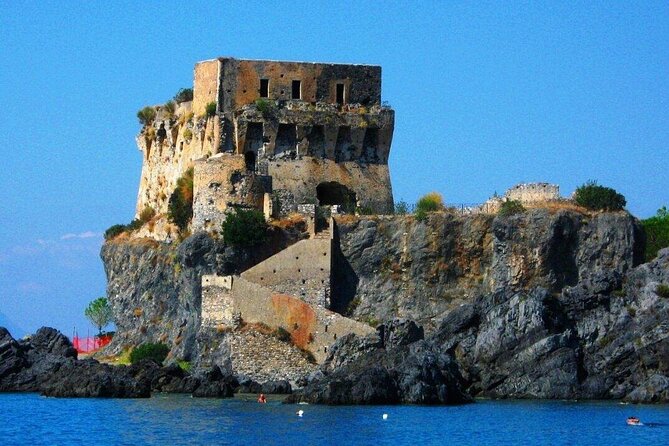 8-Days Guided Tour on the Calabrian Sea With Tastings