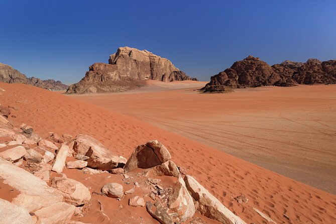 8-Hour Small Group Jeep Tour in Wadi Rum ( With Meal +Overnight ) - Itinerary Overview