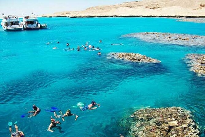 A Day From Luxor to Safaga on the Beach