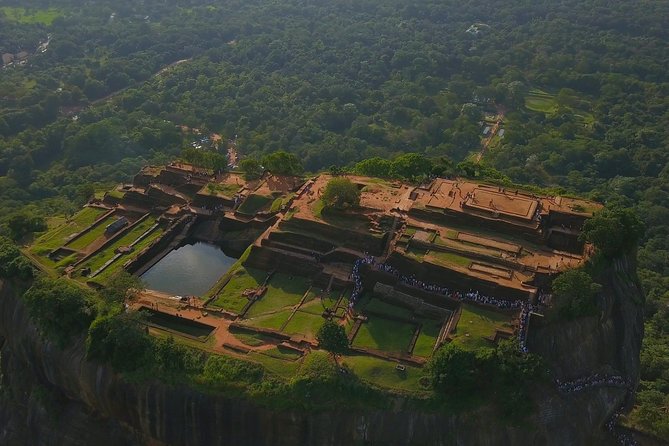All-Inclusive Sigiriya Rock Fortress and Dambulla Cave Temples Private Day Trip - Inclusions