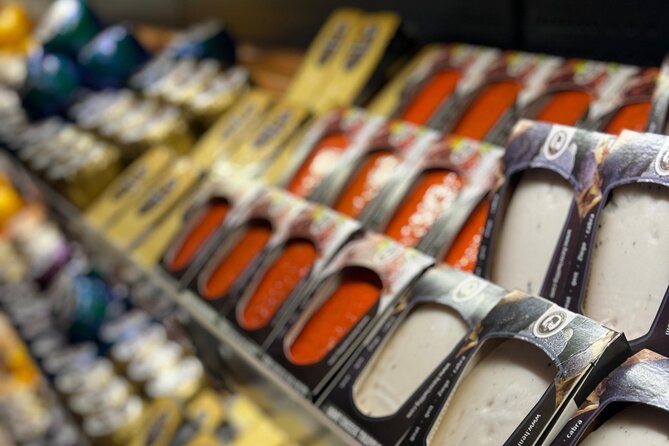 Amsterdam to Keukenhof Garden And Zaanseschans Windmills - Return Journey to Amsterdam