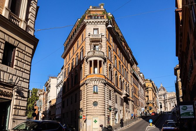 An Architectural Insight of Rome on a Private Tour With a Local - Tour Details