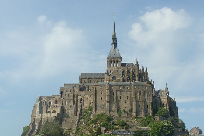 Bayeux Mont Saint-Michel Private Day Trip - Trip Overview
