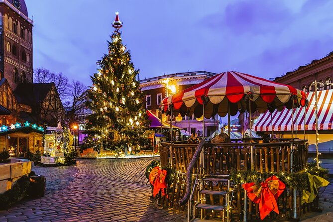 Berat's Christmas Magic: A Festive Walk - Accessibility and Transportation