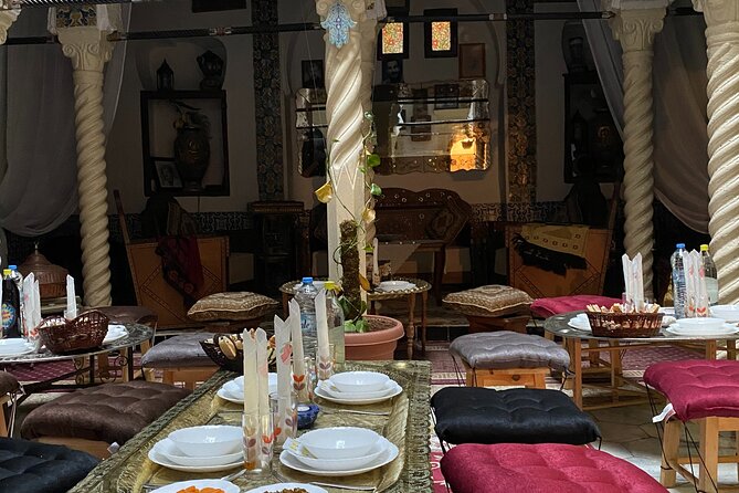 BEST Casbah Private Guided Tour With a Tasty Traditional Lunch - Meeting Point