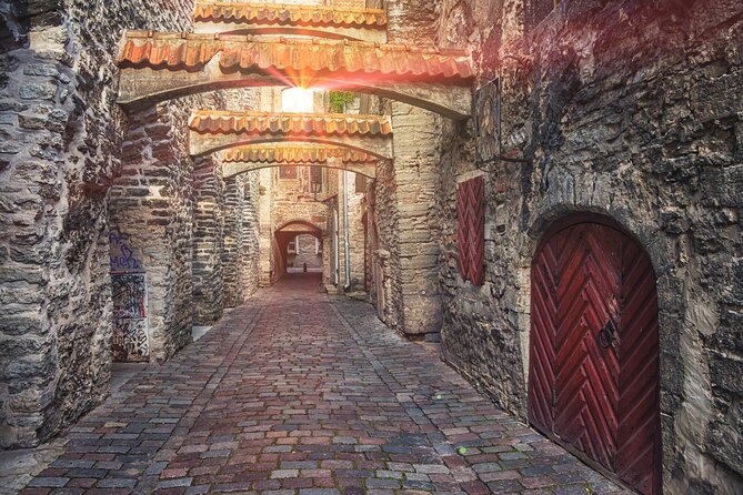 Best of Tallinn Upper and Lower Town Tour for Cruise Passengers - Tour Highlights