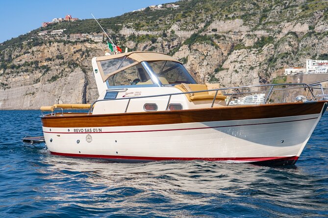 Boat Tour From Sorrento to Capri With a Visit to the Blue Grotto