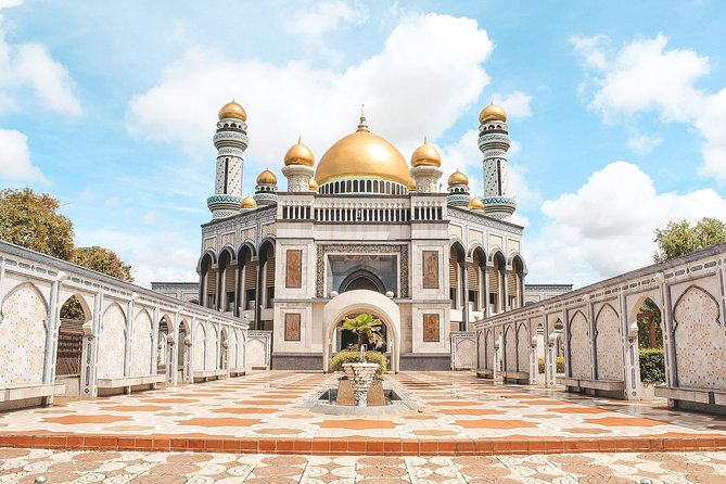 Brunei Half Day City Tour With Royal Regalia, Istana Nurul Iman & Kampung Ayer