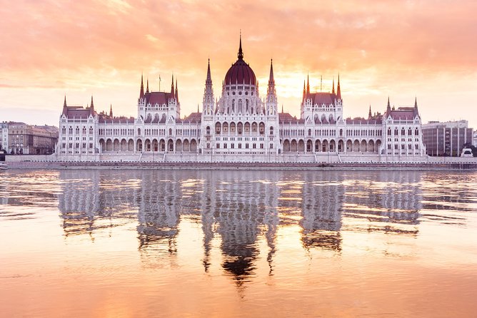 Budapest Airport Transfer: Budapest Airport BUD to Budapest City in Business Car