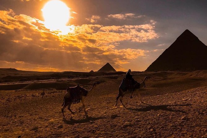 Camel Ride at Giza Pyramids During Sunset - Meeting and Pickup