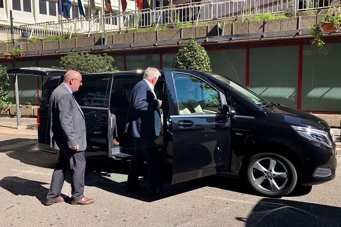 Departure Private Transfer From ZAGreb City to ZAGreb Airport ZAG by Minivan - Pickup and Drop-off Information