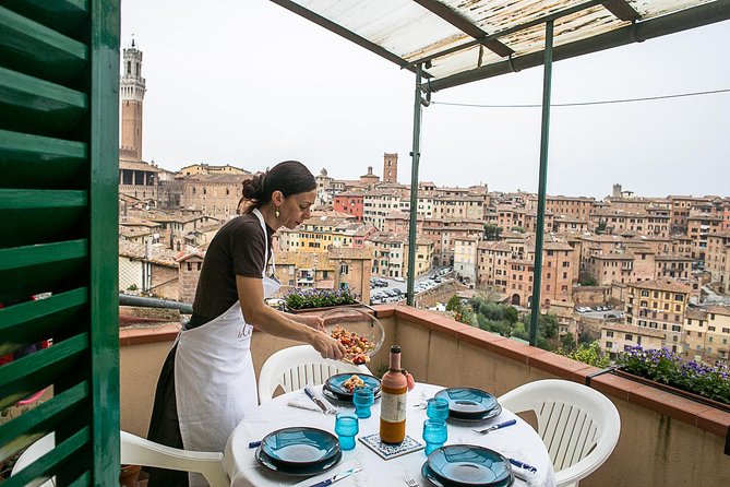 Dining Experience at a Locals Home in Cantù With Show Cooking - Meeting and Pickup Information