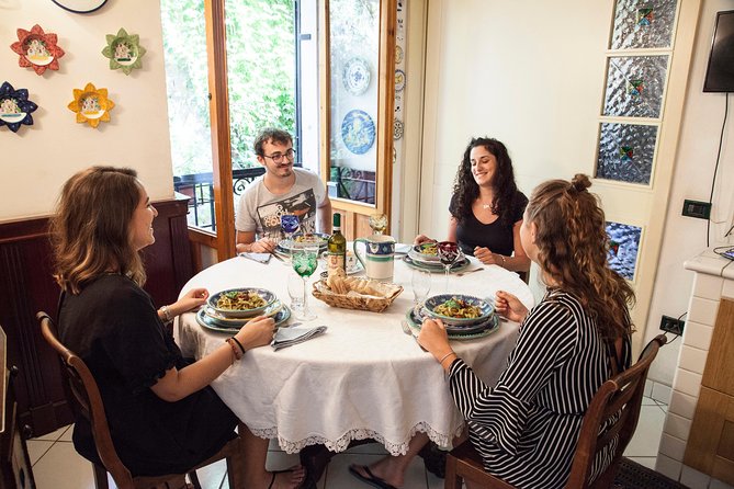 Dining Experience at a Locals Home in Grosseto With Show Cooking - Features Highlight