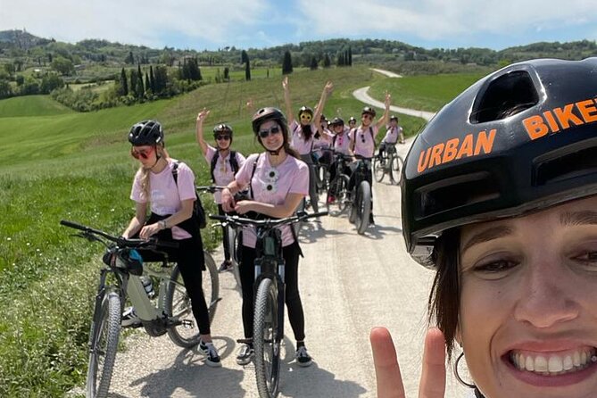 E-Bike Val Dorcia Experience - Included Services