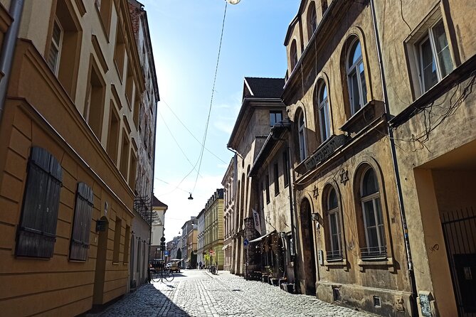 Evening Walking Tour With Dumplings & Beer In Old Jewish Quarter - Historical Background