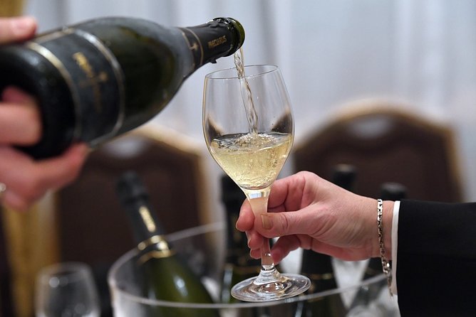 Exclusive Wine Experience With a Local Sommelier in Milan - Inclusions and Meal Options