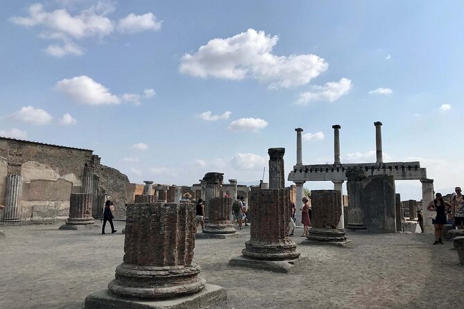 Exploring the Ruins of Pompeii: An Unforgettable Adventure - Special Offer Information