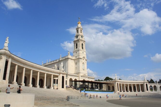 From Lisbon to Fátima Batalha Nazaré and Óbidos Full Day Private Tour - Pickup and Dropoff Information