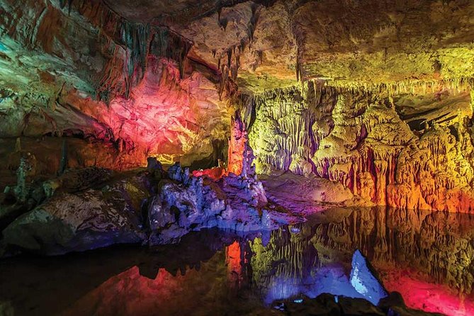 Full-Day Amazing Caves And Footprints of Dinosaurs Private Tour Guide - Inclusions and Exclusions