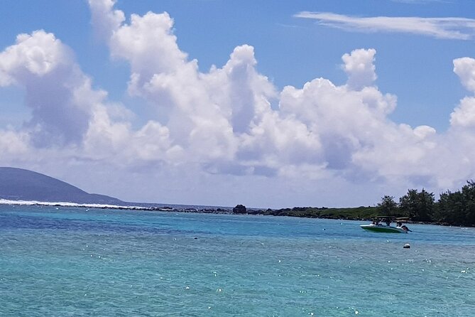Full-Day Northern Catamaran Cruise: Coin De Mire and Ile Plate Island - Cruise Highlights