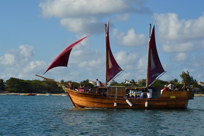 Full Day Private Charter to Ile Aux Cerfs Including Lunch With Sirene Dor - Meal Experience Onboard