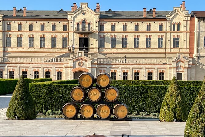 Full Day Tour to Mimi Castel With Wine Tasting - Location and Duration