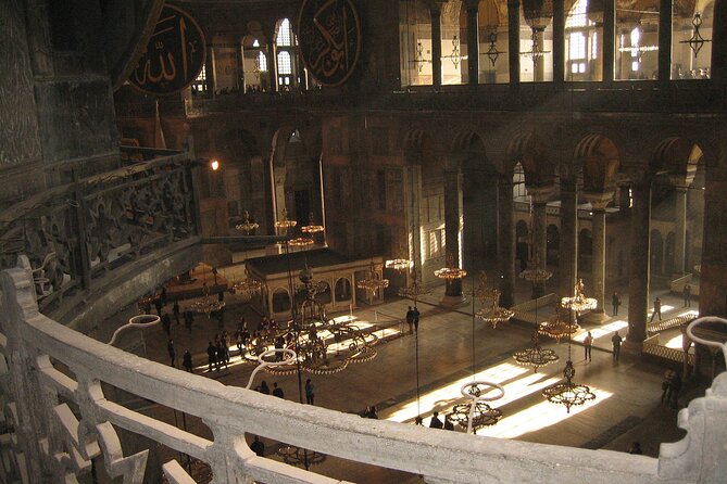 Guided Half-Day Tour to Topkapi Palace & Grand Bazaar - Tour Overview