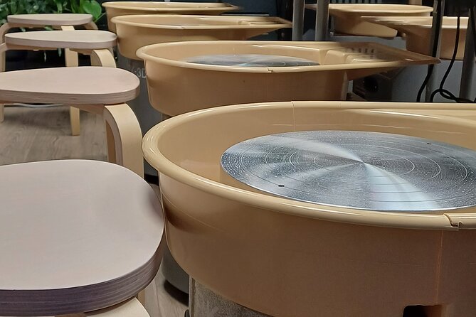 Guided Pottery Workshop on a Turntable in Choorstraat - Location and Meeting Point