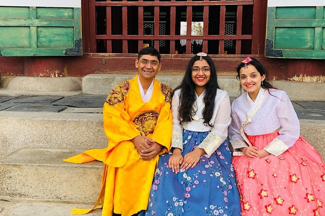 Gyeongbokgung Palace Hanbok Rental Experience in Seoul - Booking Information and Requirements