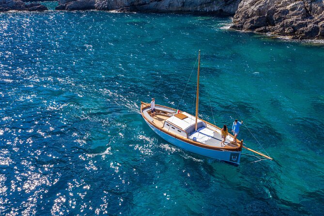 Half Day Private Cruise to Ieranto in Gozzo Hybrid - Meeting and Pickup