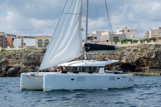 Half-Day Private Tour by Catamaran in Polignano a Mare - Catamaran Features